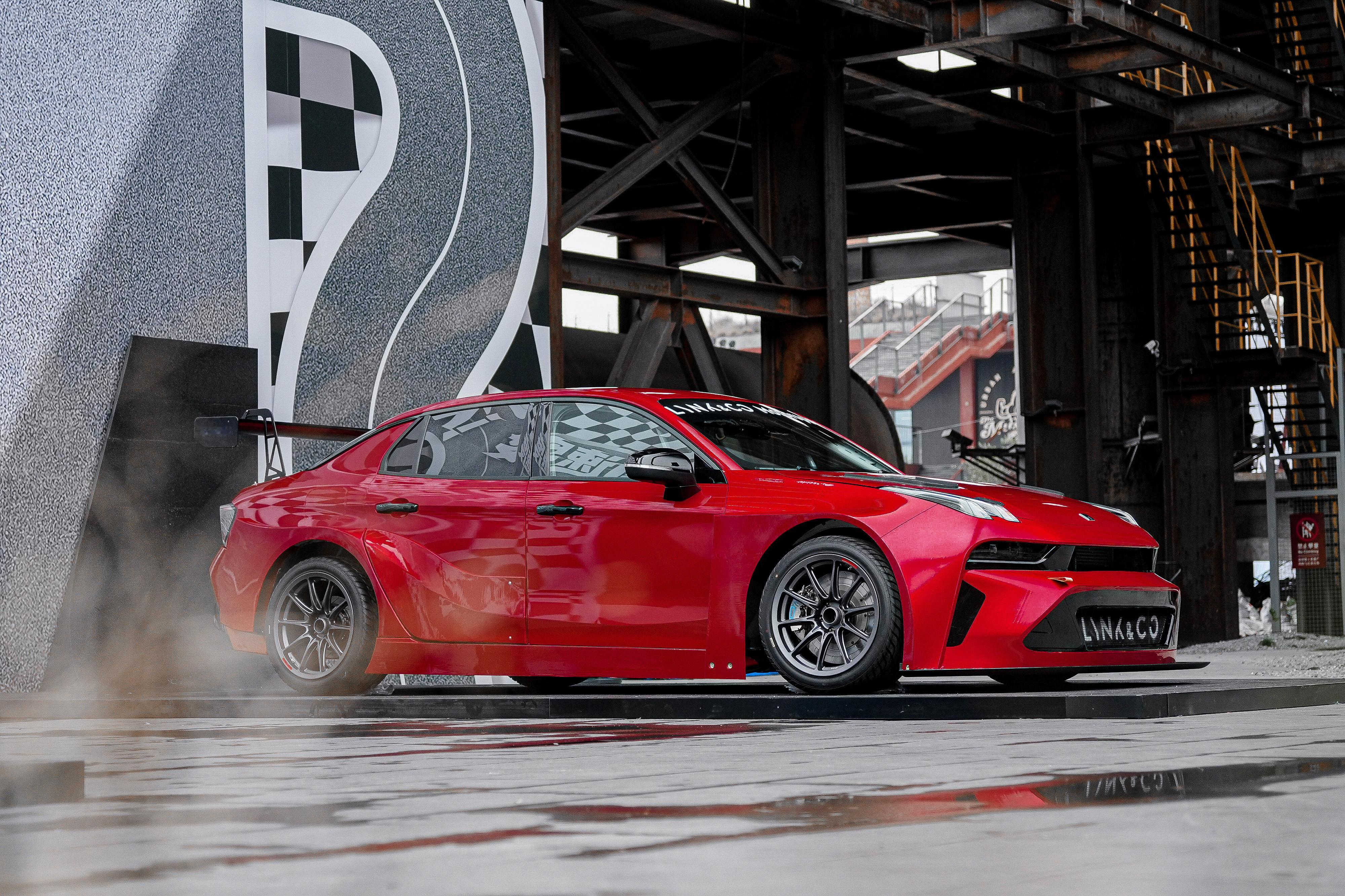 中国首款自研量产TCR赛车亮相领克03+ 真是小钢炮，这次带来了 TCR赛车，并