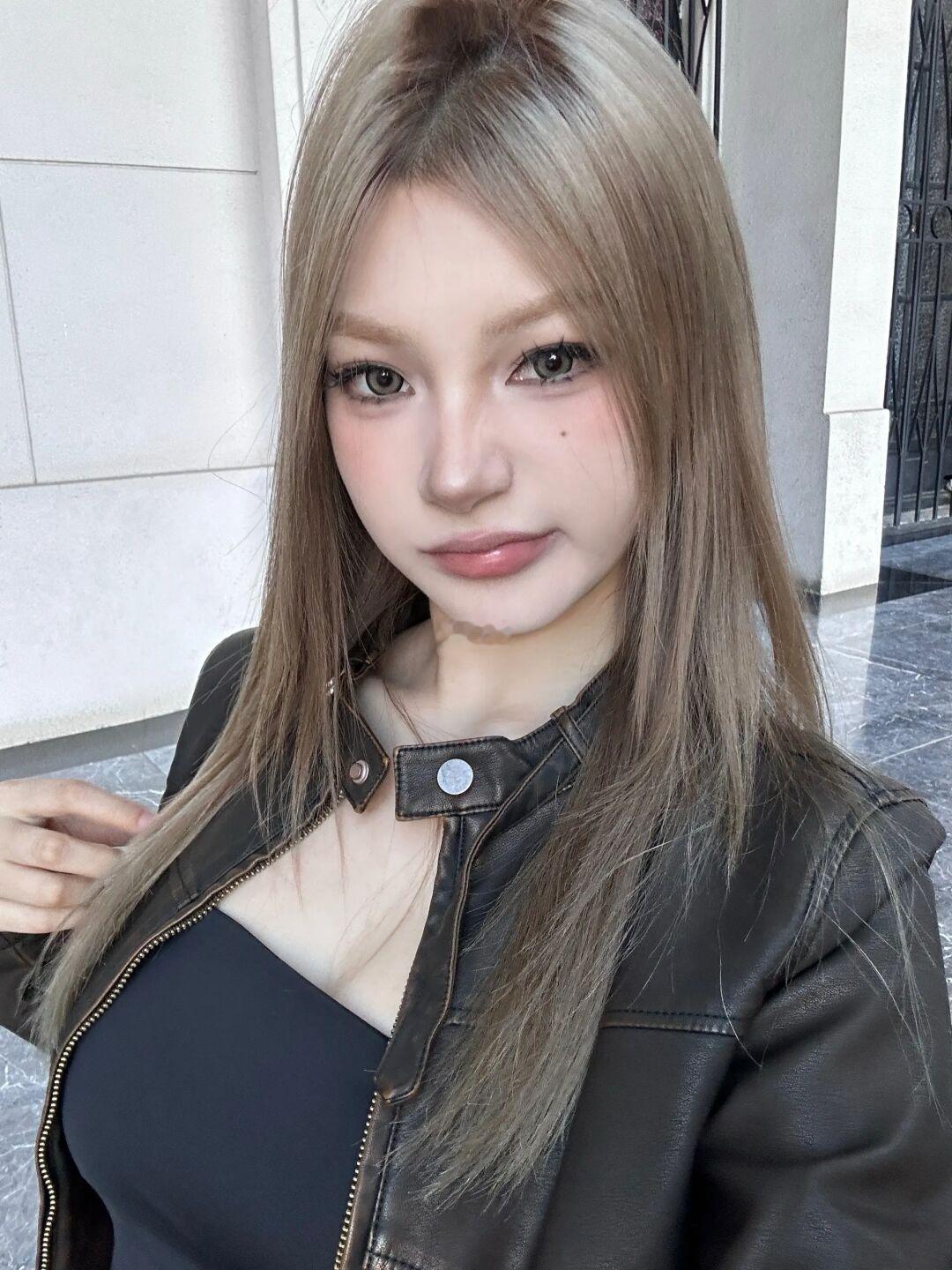 超喜欢奶茶灰棕色！