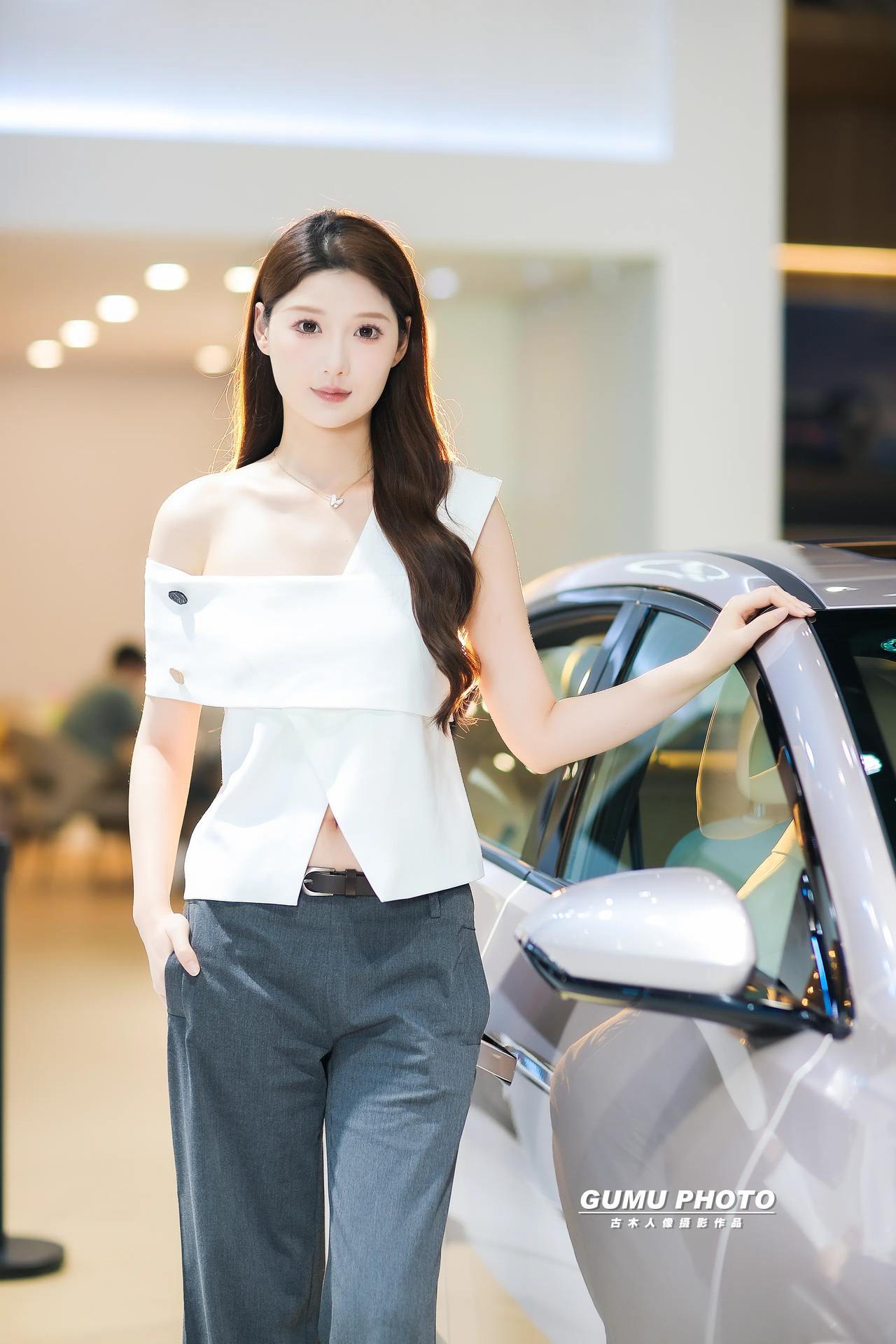 2026重庆车展东风日产展台模特