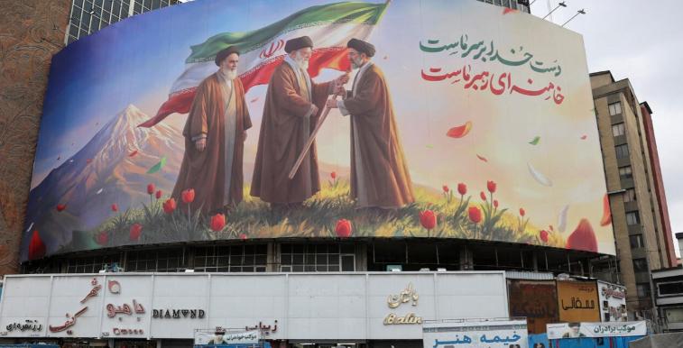 英国《卫报》今天报道称，特朗普中东问题特使威特科夫已通过多种渠道两次向伊朗提出停