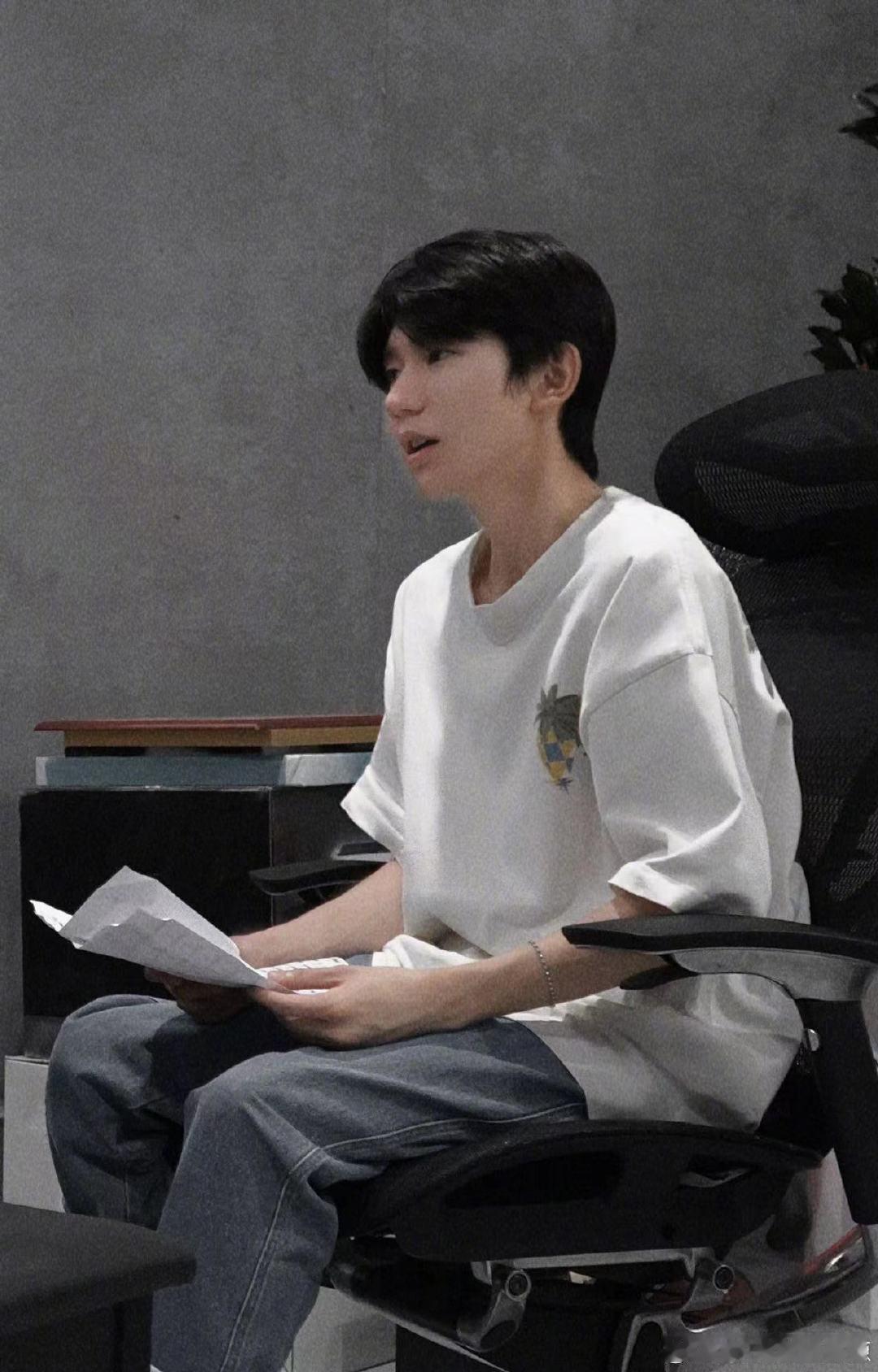 #王源歌迷主题房是懂宠粉的#王源真的是太宠粉了吧，这个主题房真的是把我们这些粉丝