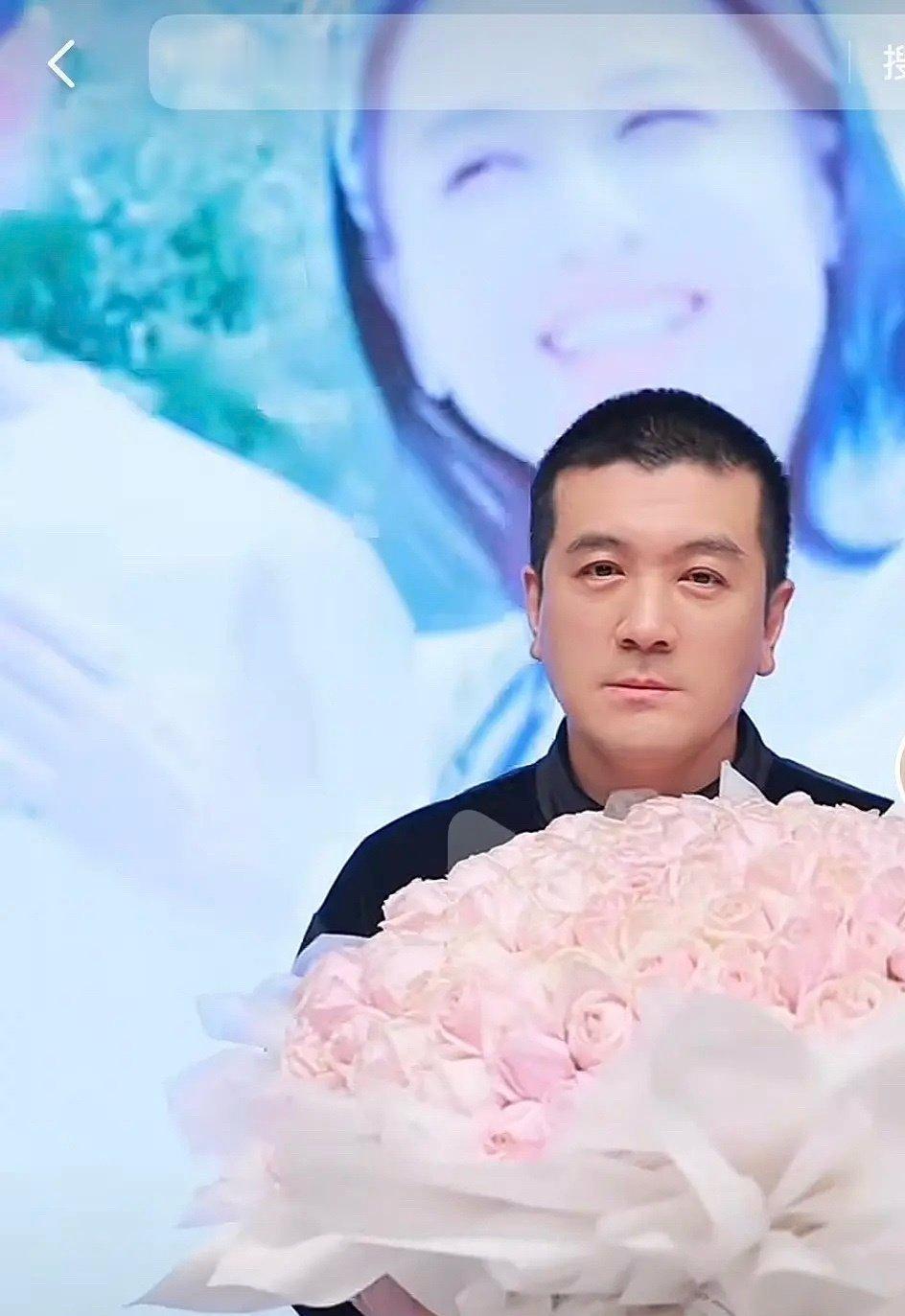 据悉，杨子将于 1 月 18 号重新向黄圣依求婚，这一消息引发众人关注，不知此举