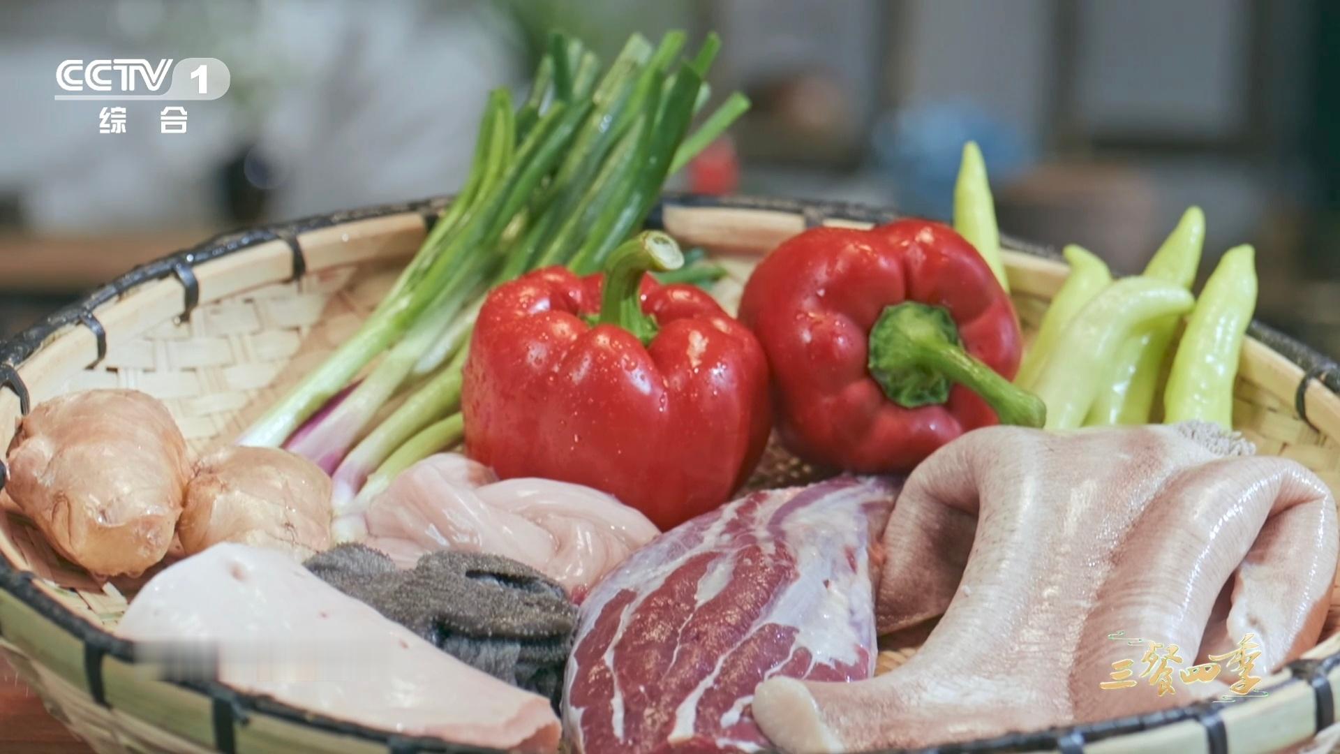原来这么多年牛肉都切错了三餐四季 一锅玉林炒牛料藏满细节，刀功火候缺一不可，难怪