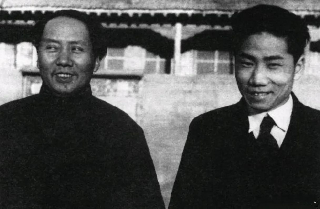 有子从远方来，不亦说乎。1946年1月毛岸英从苏联回到延安，父子相见欣喜之情溢于