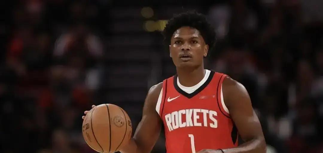 杜兰特一句狠话，阿门三场蜕变
 
新秀阿门被杜兰特当场骂自私，火箭更衣室直接炸锅