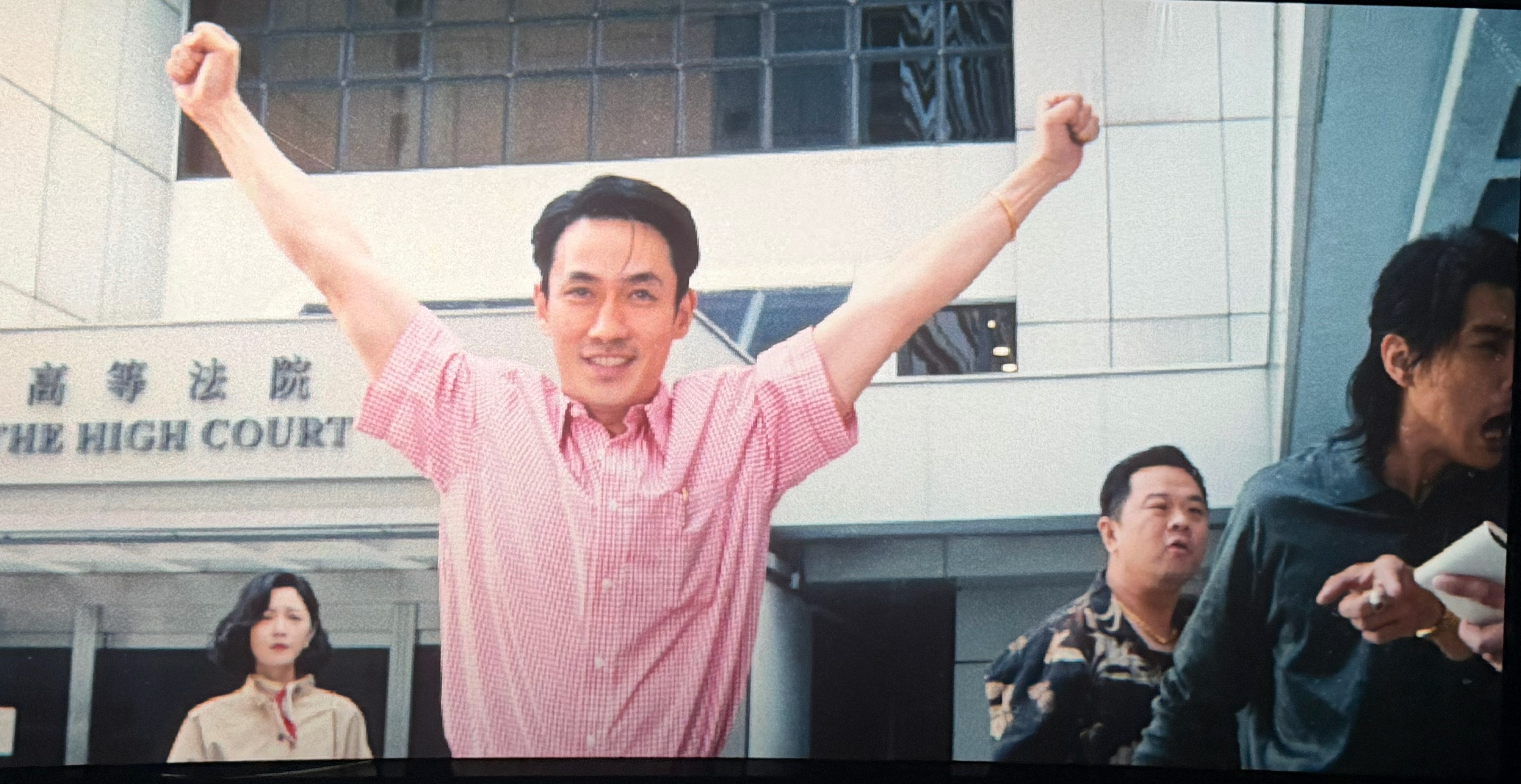 恭喜空枪票房破2亿！ 