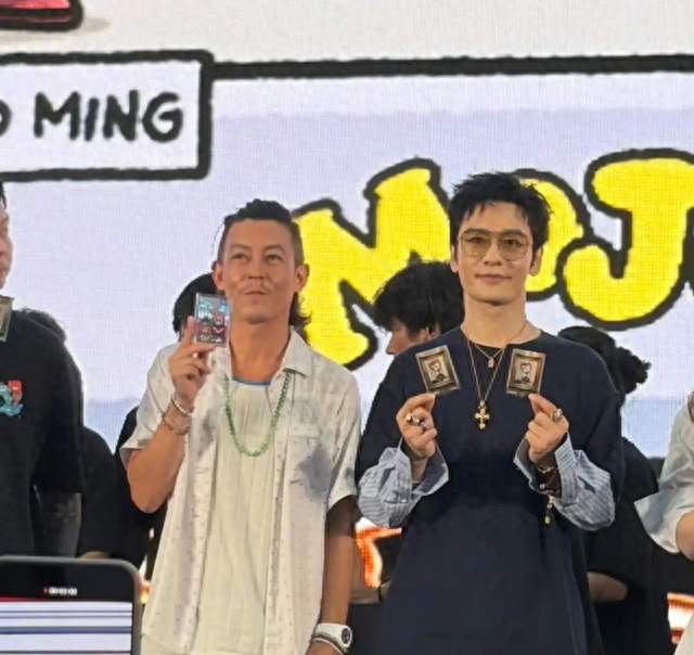 只差3岁？黄晓明和陈冠希同框，两种状态看见不同的人生选择