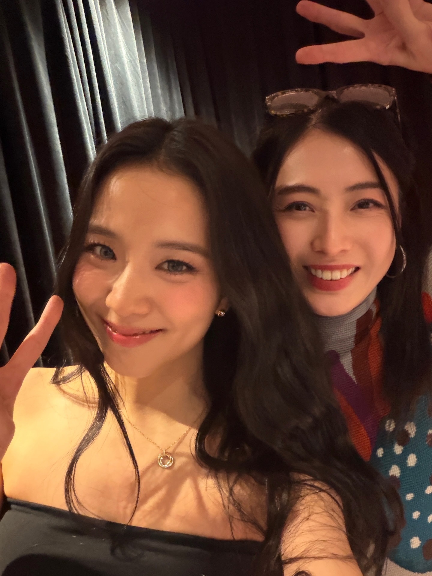 Blackpink香港演唱会 甘比和Jisoo合照 