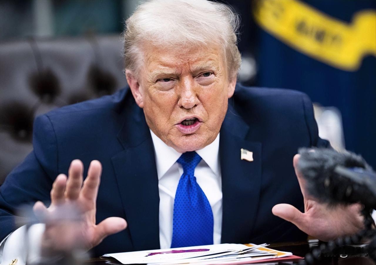 重磅！特朗普再次给伊朗划红线，明确警告哈梅内伊。当地时间1月10日，特朗普继上次