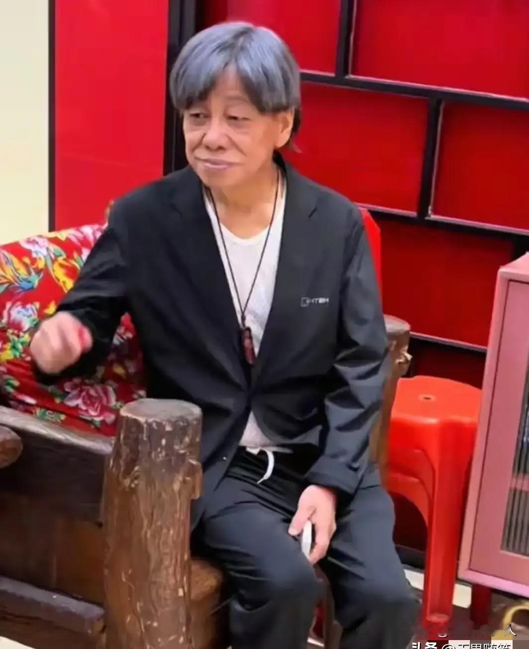 一觉醒来， 陈真的粉丝全懵了！ 戏里铁骨铮铮的他， 戏外竟没躲过这个……

梁小