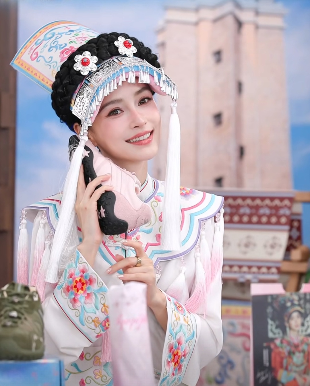 angelababy 🌸angelababy“看你在自己的领域闪闪发光，就觉得