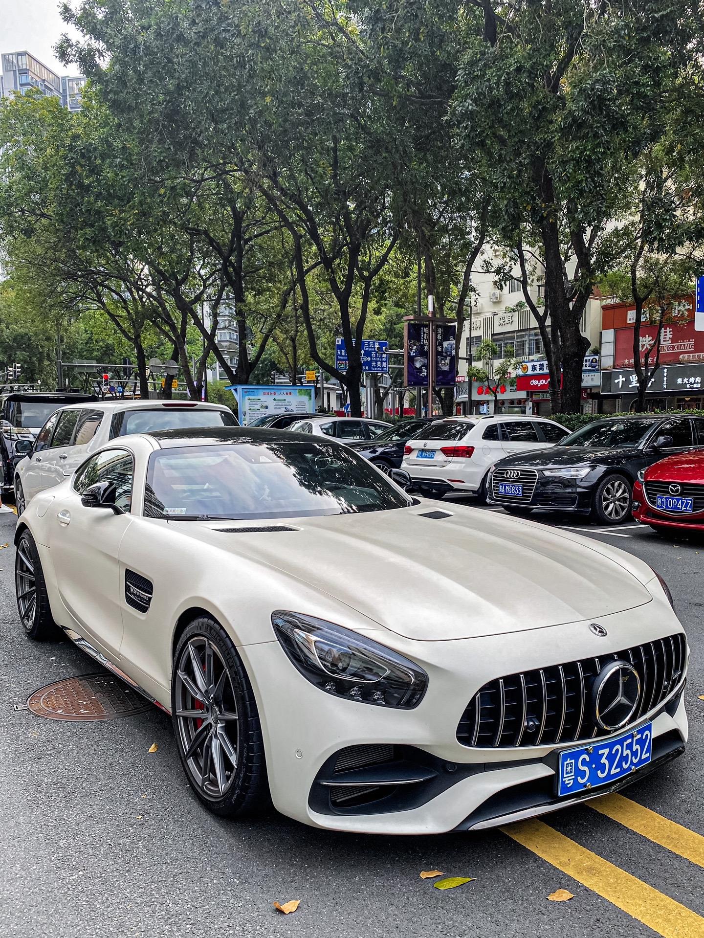 两门AMG GT跑车，是多少男孩子的梦想啊 真的太帅了