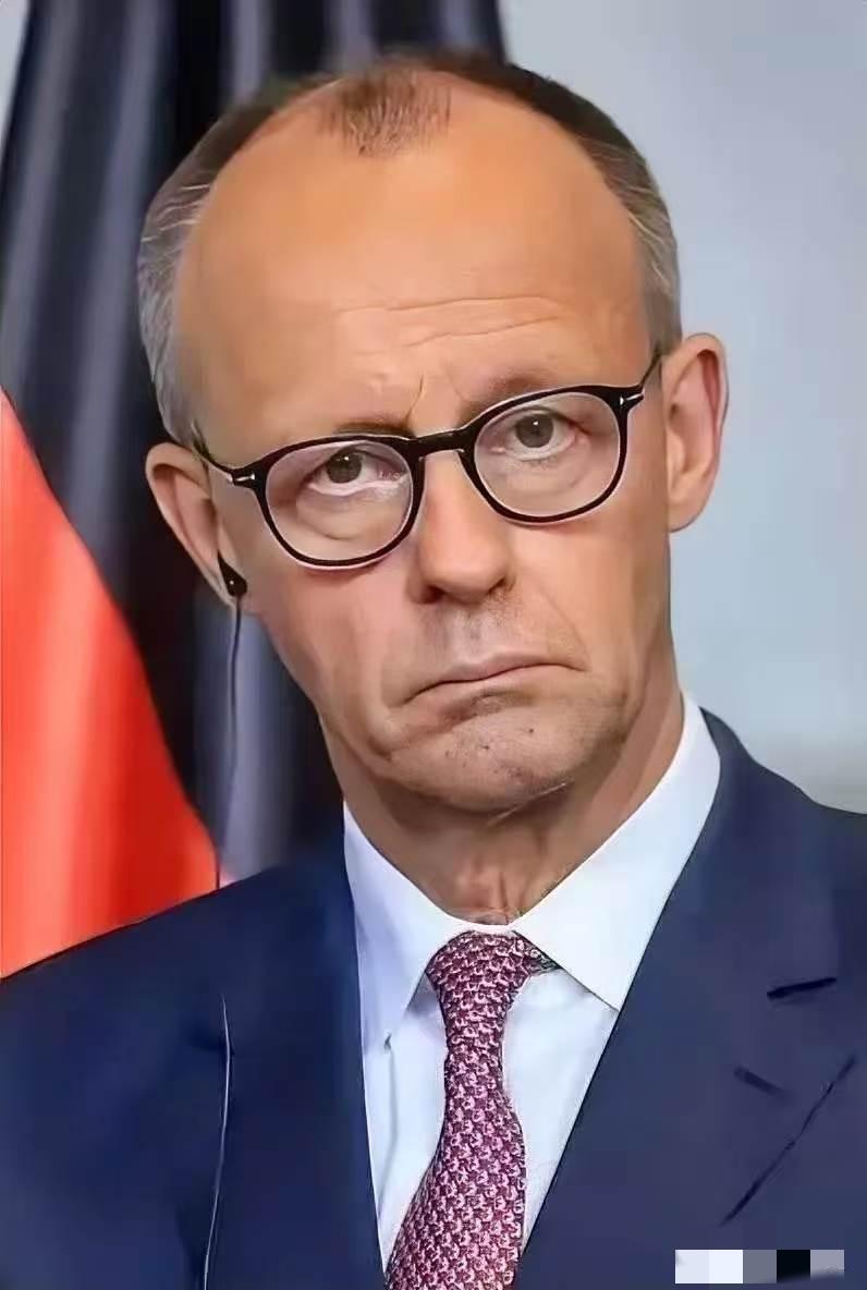 没人想到，这步棋走得这么狠、这么快。昨天还在北京谈笑风生，今天一早直接到杭州。德