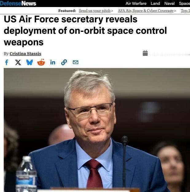 美国又打开了另一个令全人类恐惧的潘多拉盒子。
美国空军部长梅因克9月14日公开表