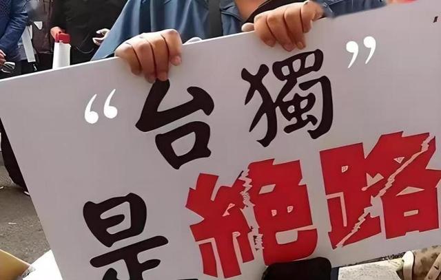 [加油]明天，国共两党智库论坛将在北京隆重举办。
[加油]中断了近10年之久的论