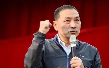 “大陆若是敢动手，我就敢输送！”他公开发声表态，“一旦两岸爆发战事，我必将死守台