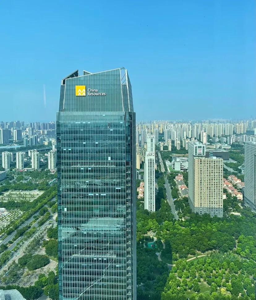 听说今年没人买雪糕了
在便利店买东西，听饭店员和送雪糕的大哥在聊天。中心思想就是