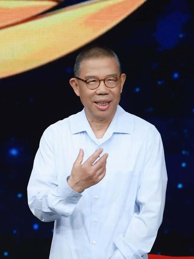 农夫山泉钟睒睒谈网络污名：这次在网络的污名它洗不干净，随它去吧，最后天一定是要亮