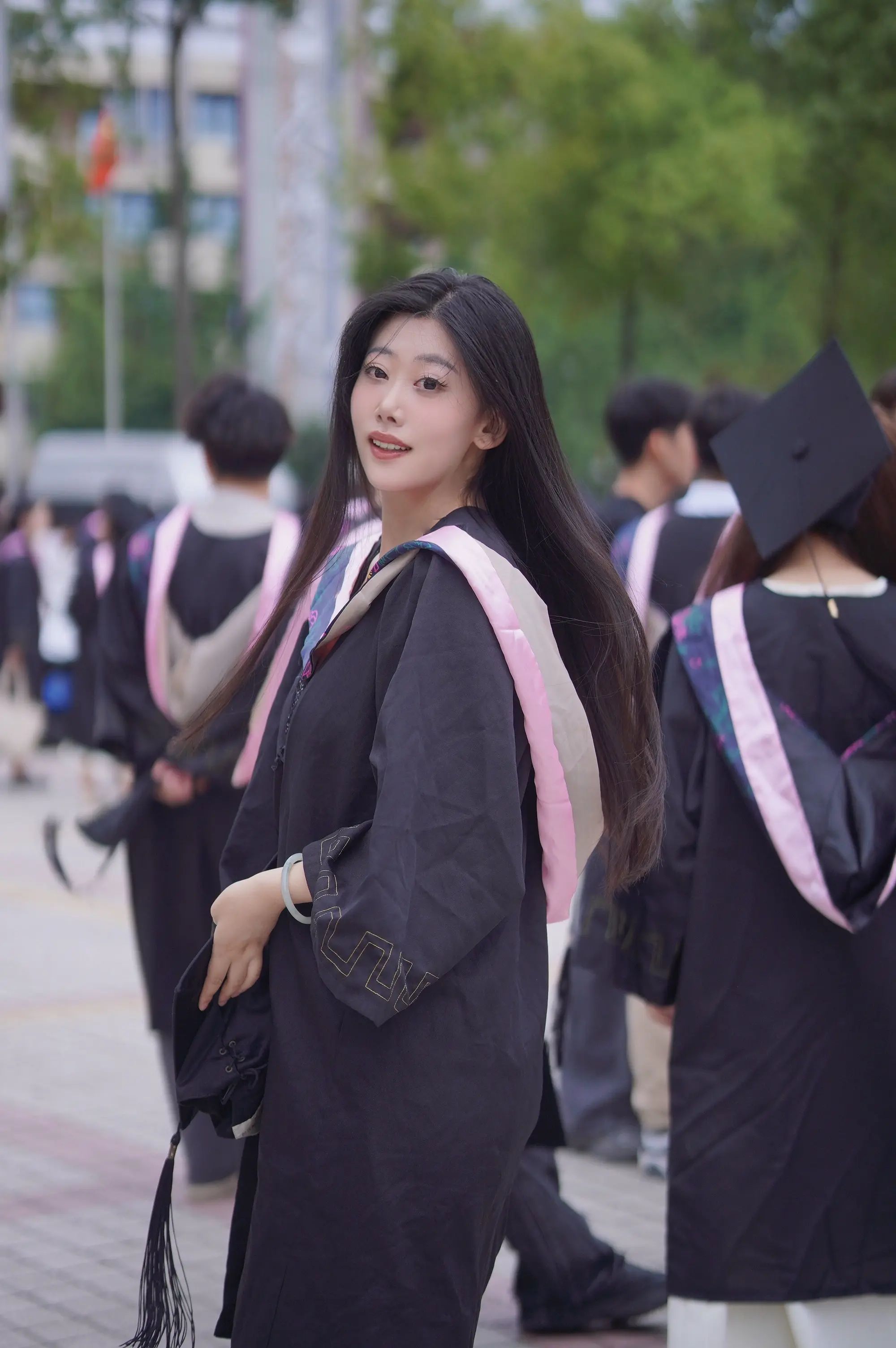 你是一个心气很高的小女孩 年少心气是人一生中最宝贵的东西 没有这股心气...