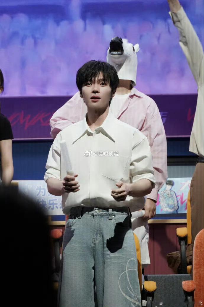 左凌峰 少爷和我从“少爷”的默契搭档到多元角色的突破者，左凌峰从不让“已有的精彩