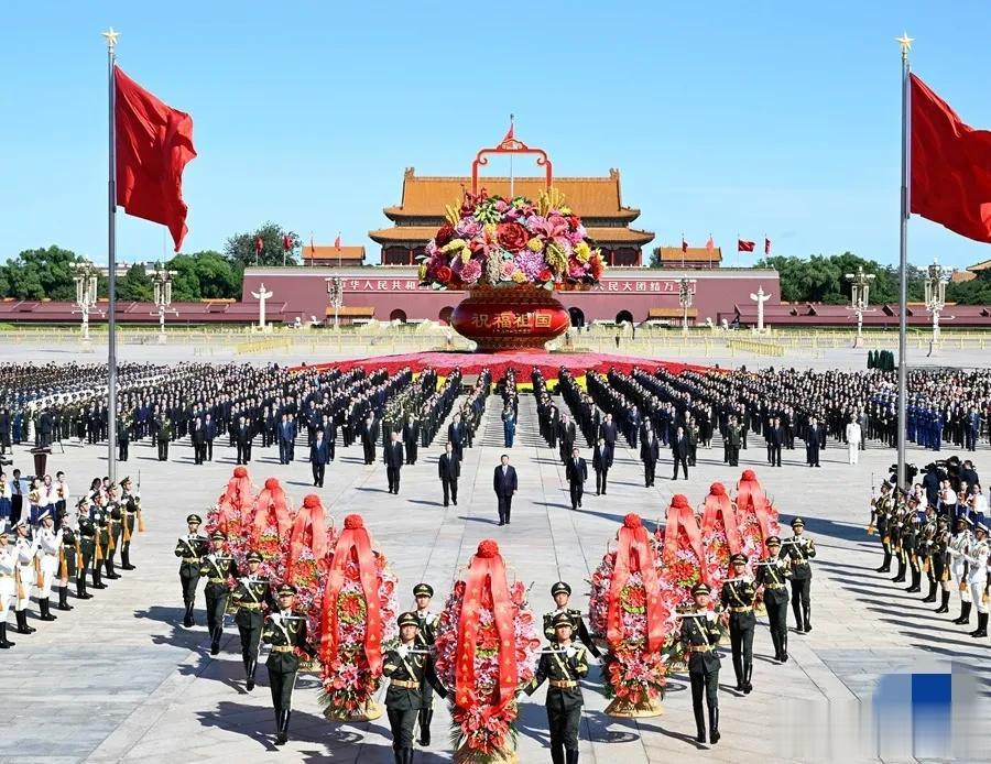 人民英雄永垂不朽！
