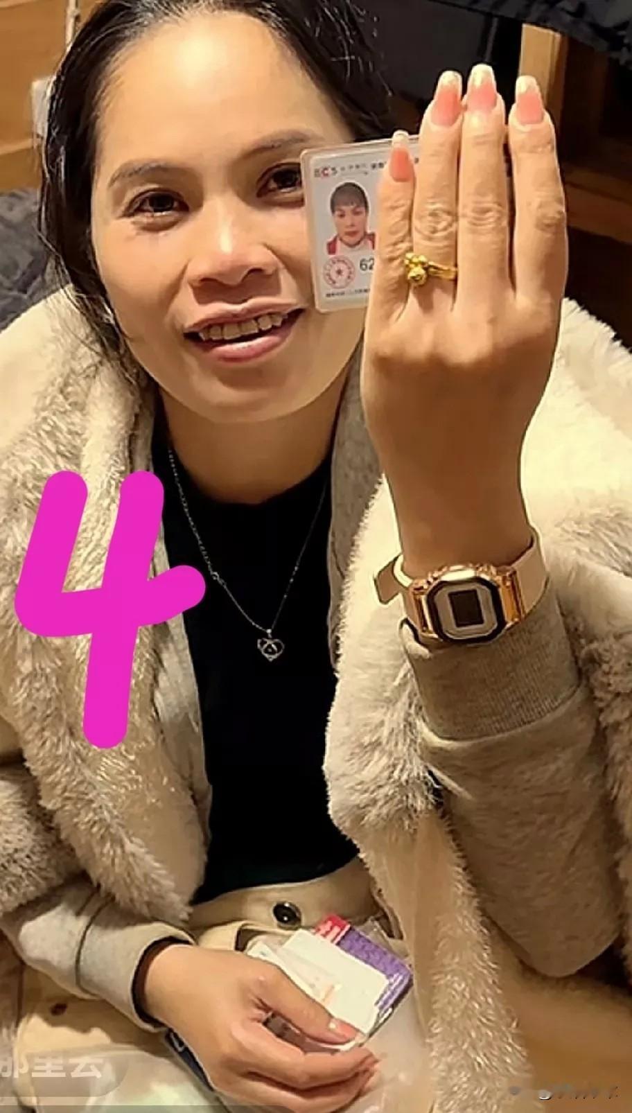 老挝媳妇小依，直播间凉凉了吗

玛雅还在的时候，小依直播间人很多的，那真是人声鼎