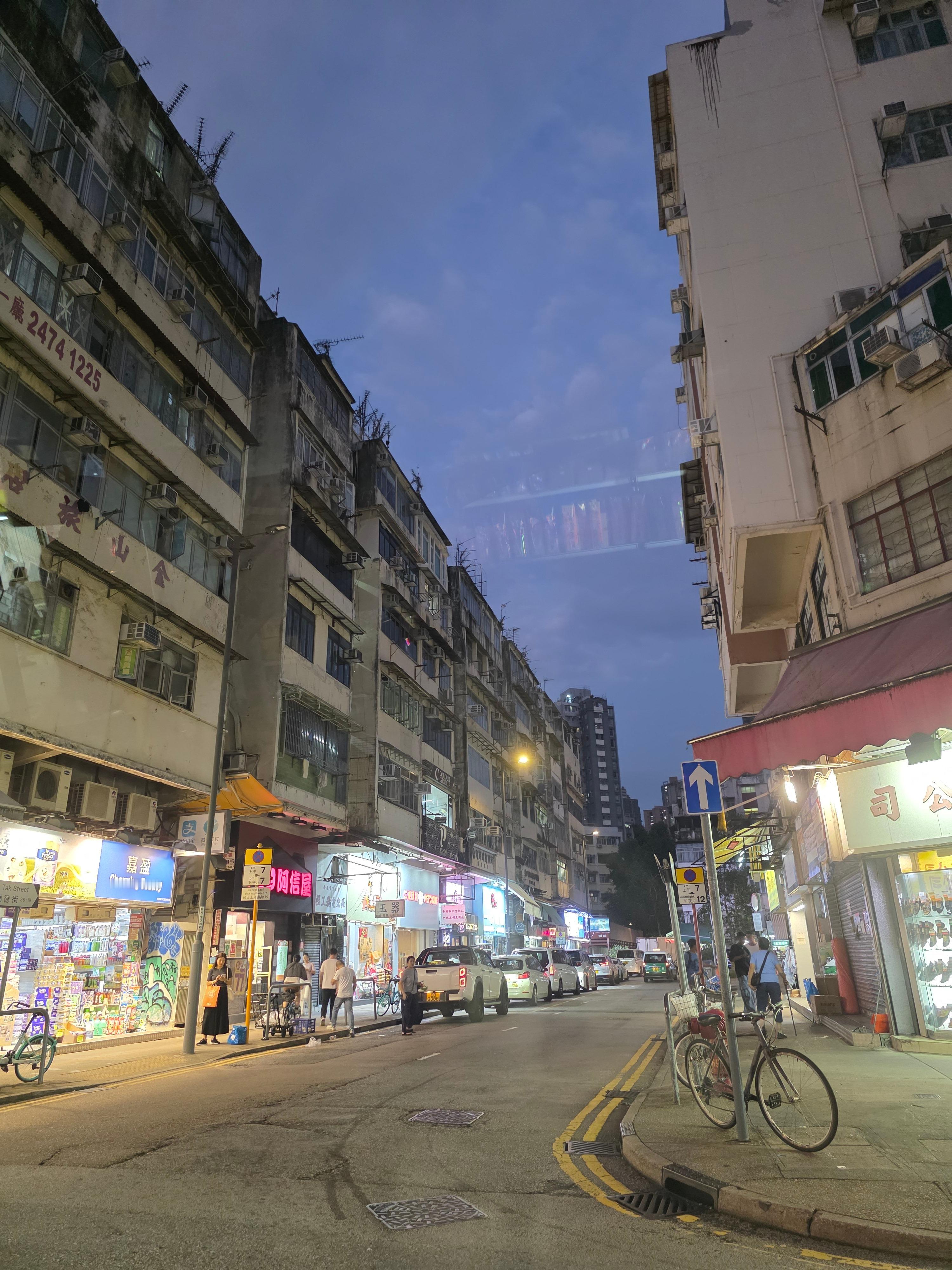 我塞[流汗]我努力塞～塞著車去接我家少爺！ ​​​