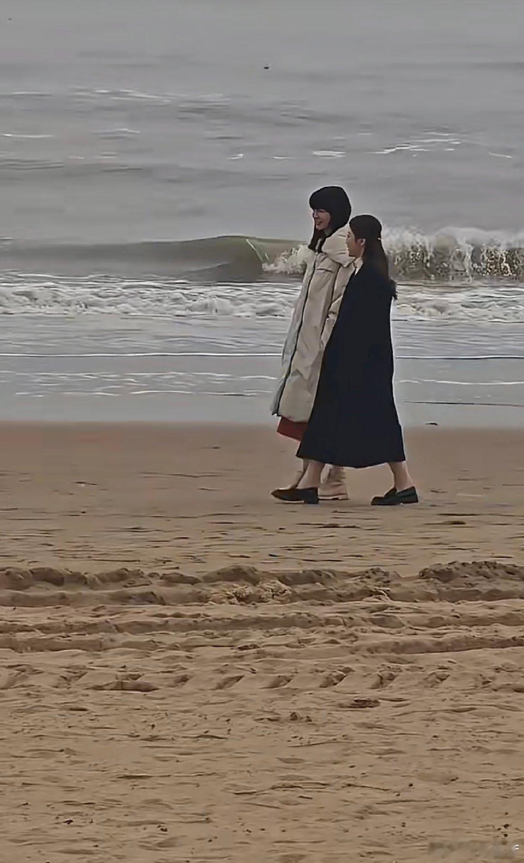 阿那亚偶遇陈梦 救命！阿那亚偶遇陈梦和李艾了！李艾的身高真的超出预期，梦梦温柔又