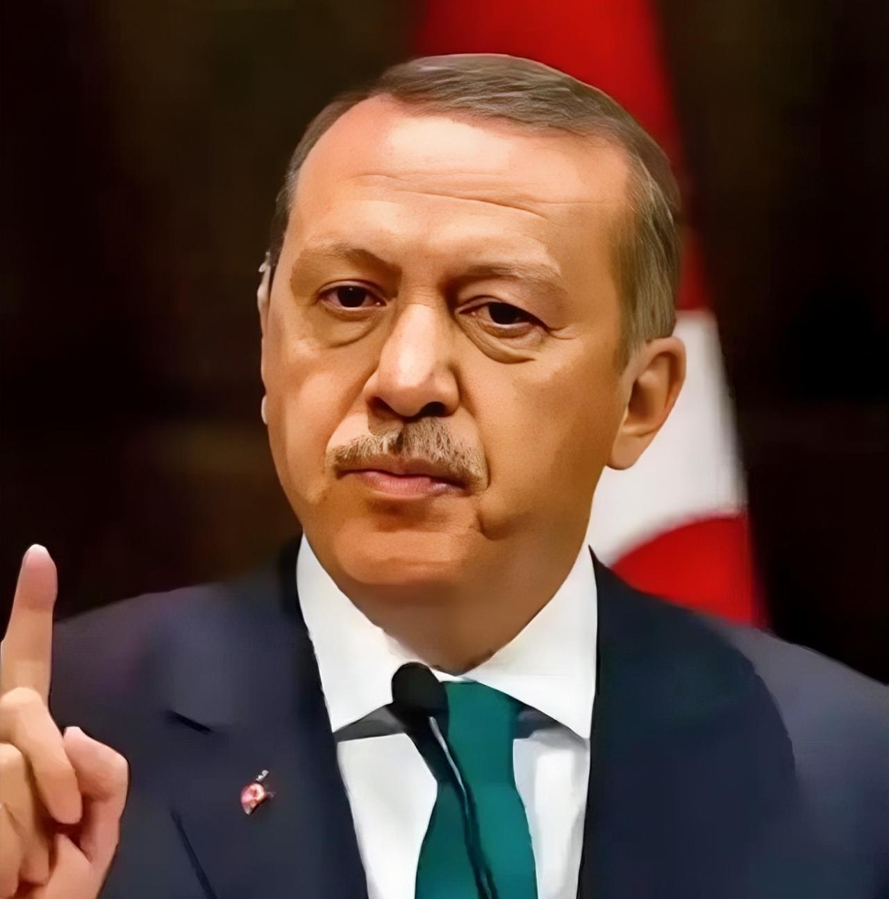 土耳其要求阿拉伯国家不得攻击伊朗。彭博社消息，“土耳其正施压阿拉伯国家，要求这些