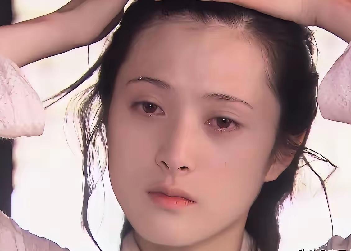 靳东很爱她，但是由于她女儿的反对，她没有嫁给靳东，知道她是谁吗？