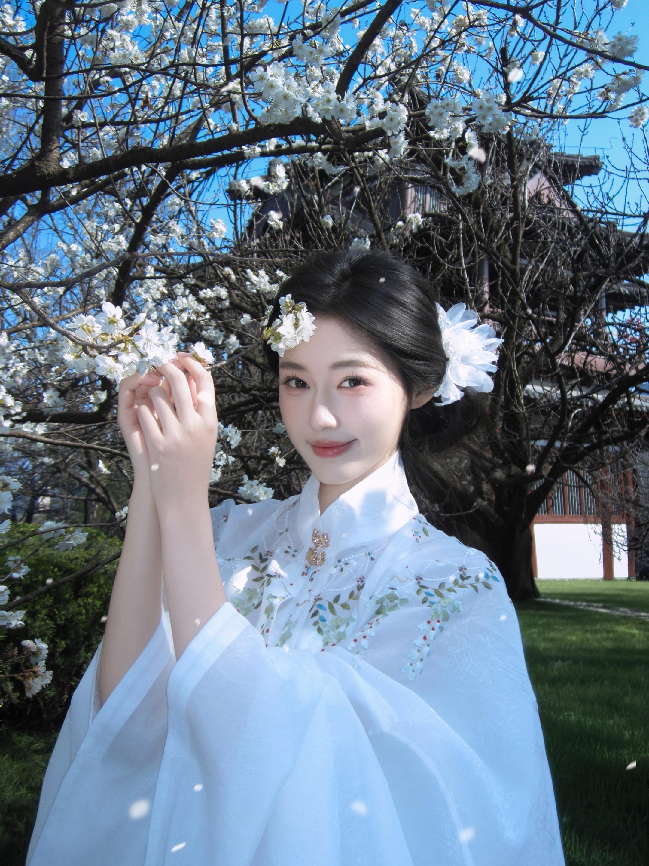 人随春好 春与人宜🍃。