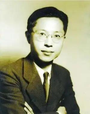 1940年，《雷雨》作者曹禺，出轨一个23岁的女学生，他的清华才女妻子得知此事后