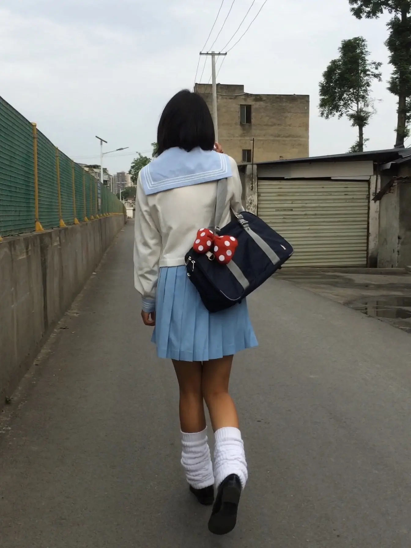 衣服不是只有显不显黑这一个标准💔