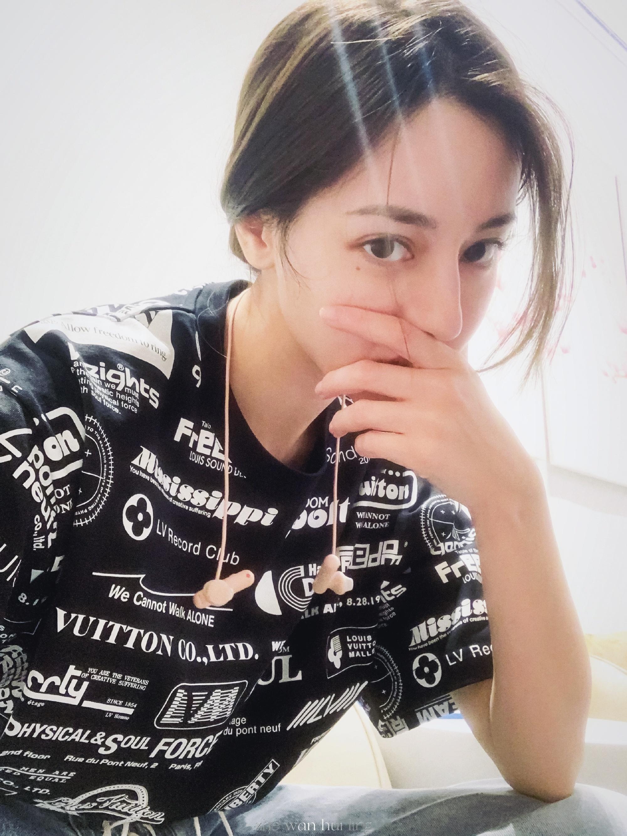 欢迎收看随便一张都是头像系列迪丽热巴 千金大小姐 |我的超话卡册 ​​​