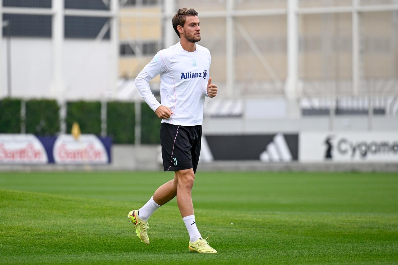 🏥伤情更新

鲁加尼在周二的训练中出现肌肉问题，于当地时间今早前往J-Medi