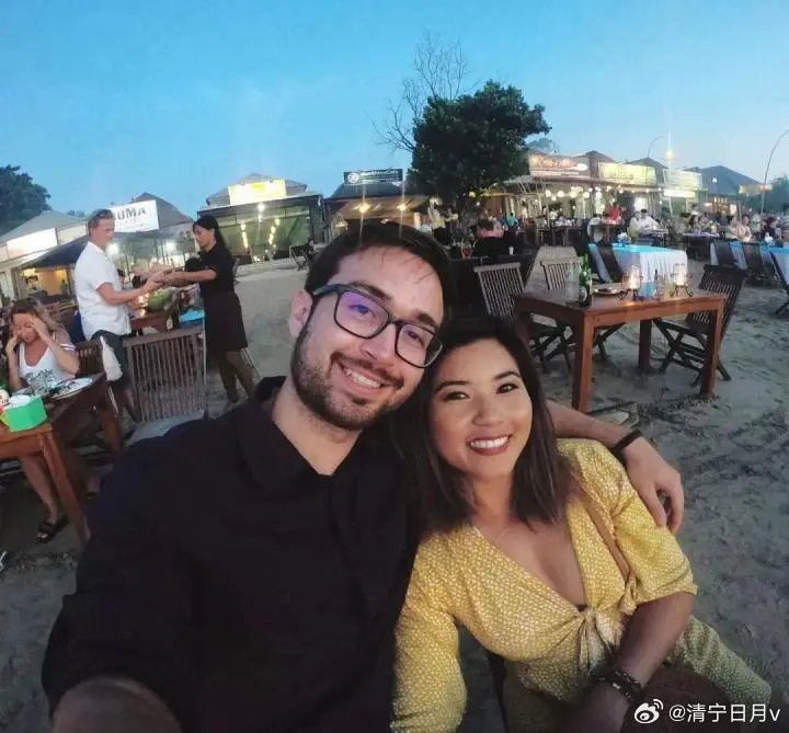 亚裔女孩柯琳·李，为了留住白人男友，毅然将自己的左肾当作定情礼物，亲手送到了身患