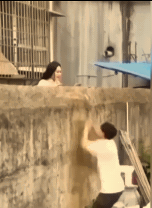 看墙体，应该是惯犯！！！