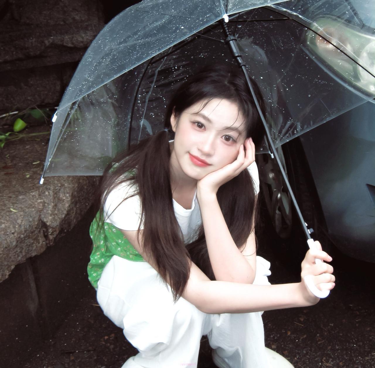 杨肸子🌊☔🌼 ​​​