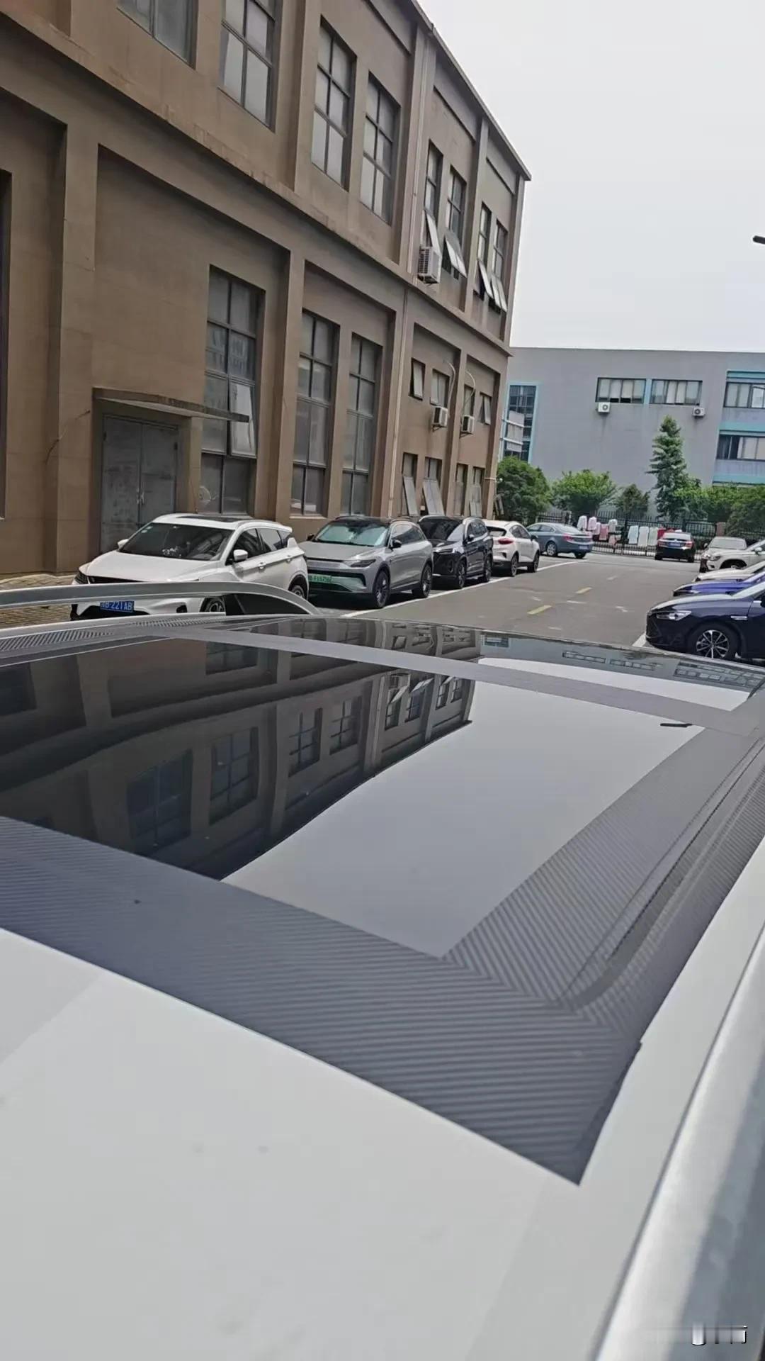 某品牌天窗漏水，车友这个方法如何？