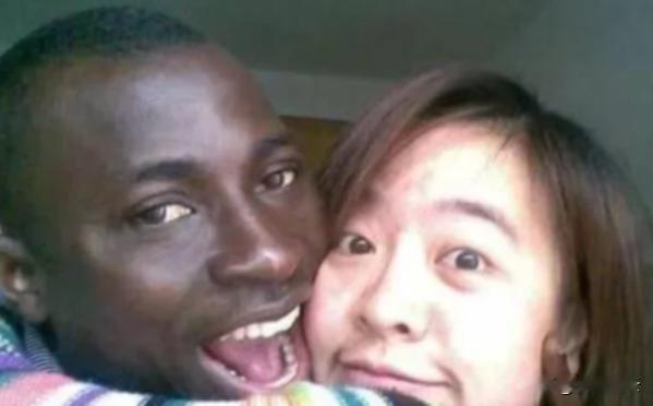 无药可救了！女大学生公开自己患有艾滋病：“我被黑人男友感染，但我还是爱他！”20