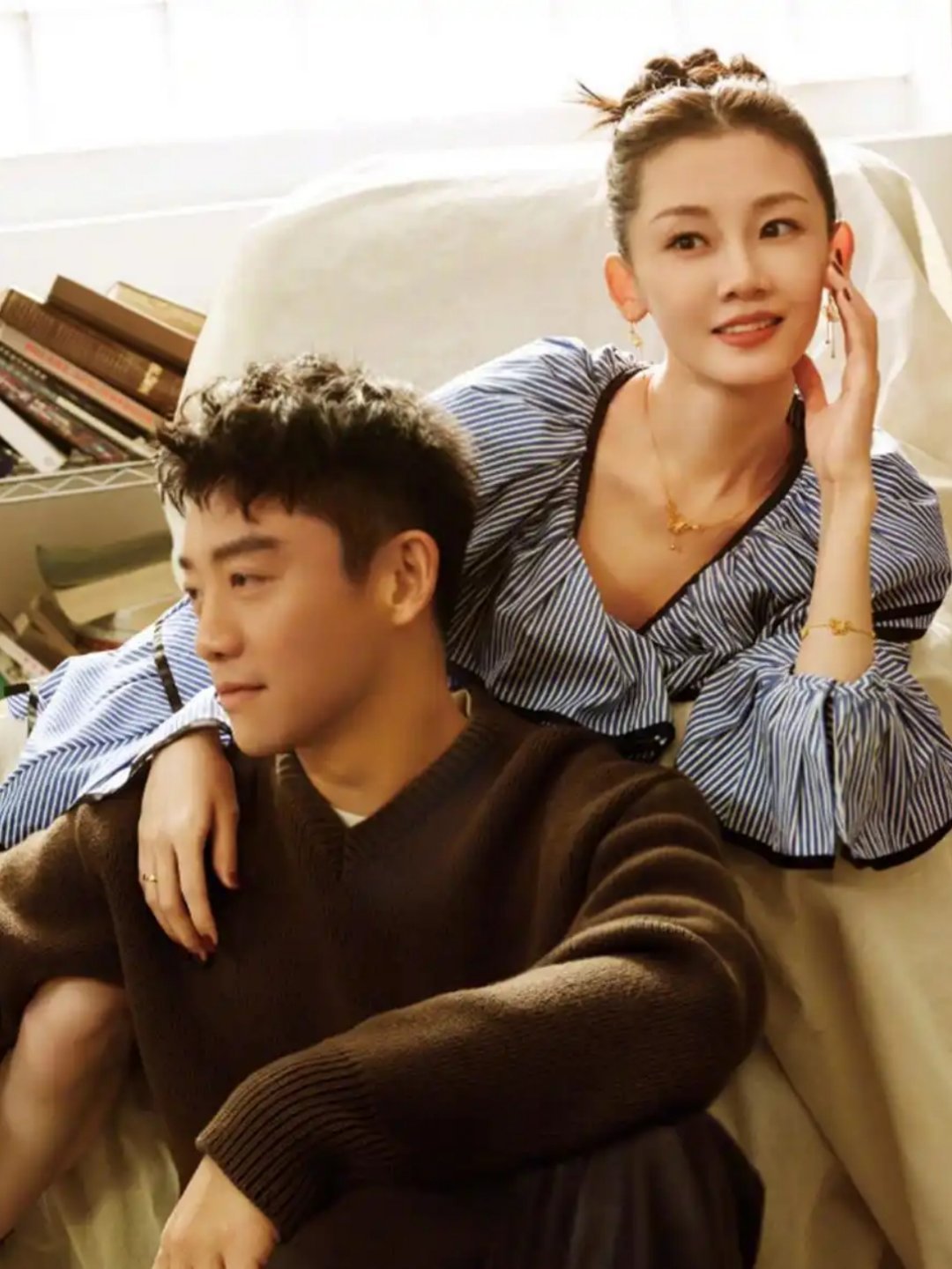 郑恺苗苗小女儿三岁身高 “老猎豹”郑恺和老婆苗苗带着孩子们巴厘岛度假。实际年龄不