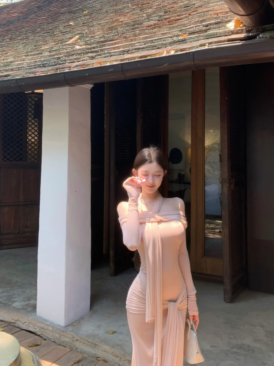 你的明媚占据我所有视线