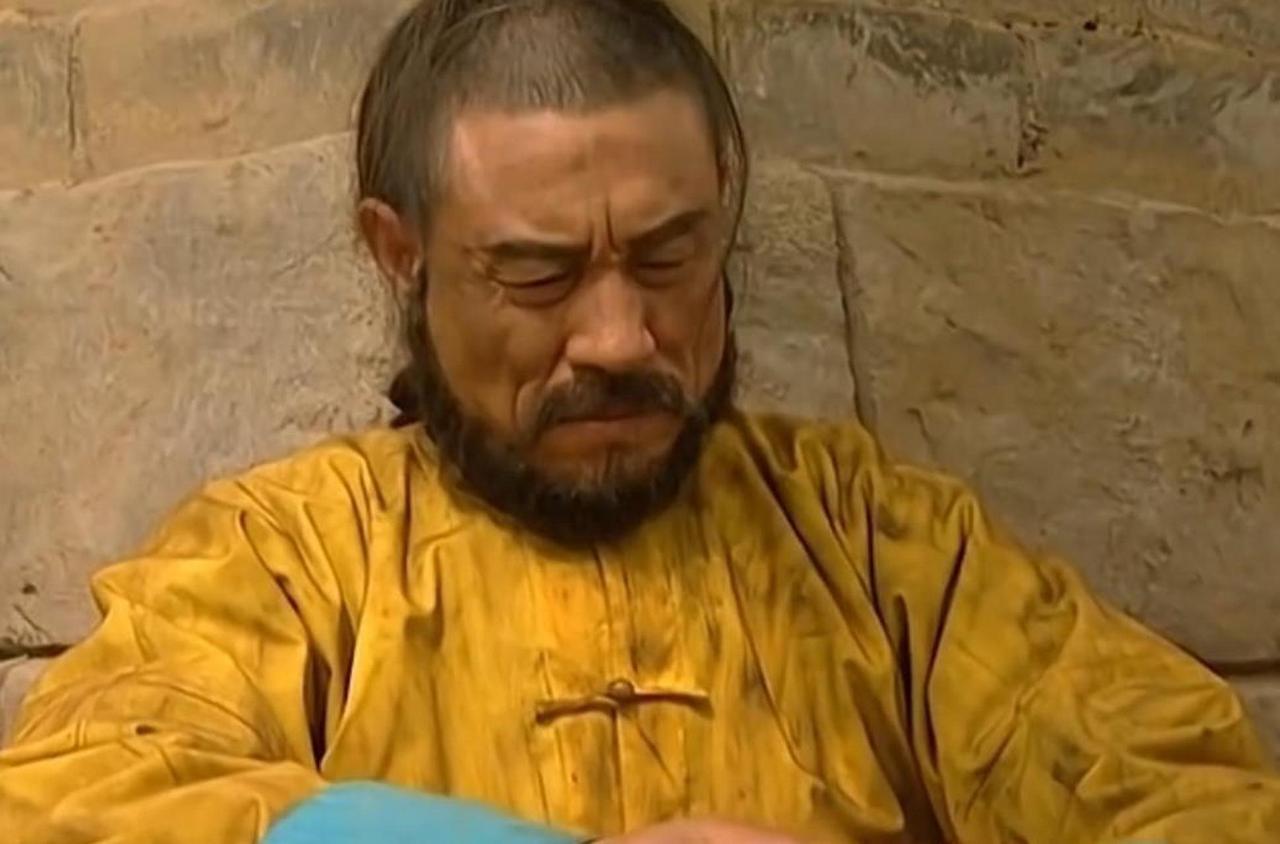 雍正杀年羹尧，就是找借口杀的。

雍正三年腊月十一，年羹尧在牢里接到一道旨，旨意