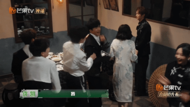 许凯冷静得让我陌生 许凯胆子真的练出来了？被NPC指着喊儿子没有尖叫逃跑，开始讲