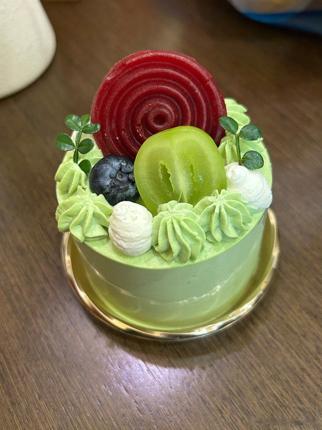 蚯蚓家甜品芳叔的芝士卷#不可辜负的美食[超话]# ​​​