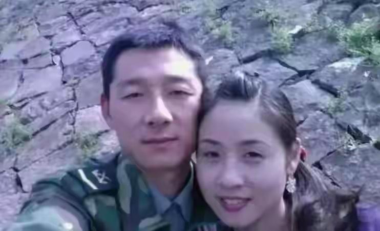 河南小伙陆磊，未婚妻来部队探亲被醉驾农用车撞成植物人，全家逼他退婚他不肯，偏要迎