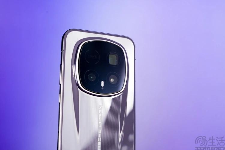 荣耀这次是真听劝了。2025年大刀阔斧搞年轻化，效果直接炸裂。Magic8系列影