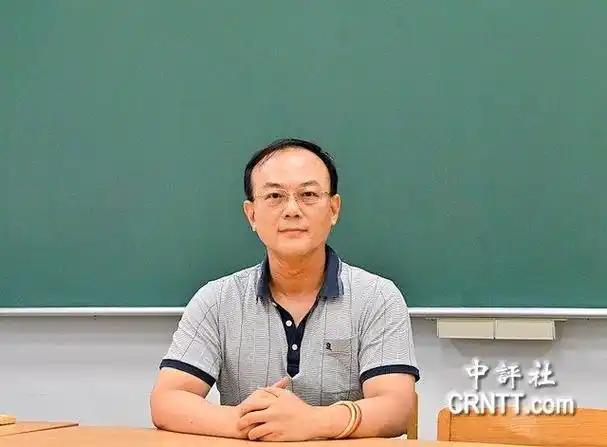 "两岸统一之后，我建议：第一，过渡期内解放军暂不进驻台湾；第二，保留台湾既有的民