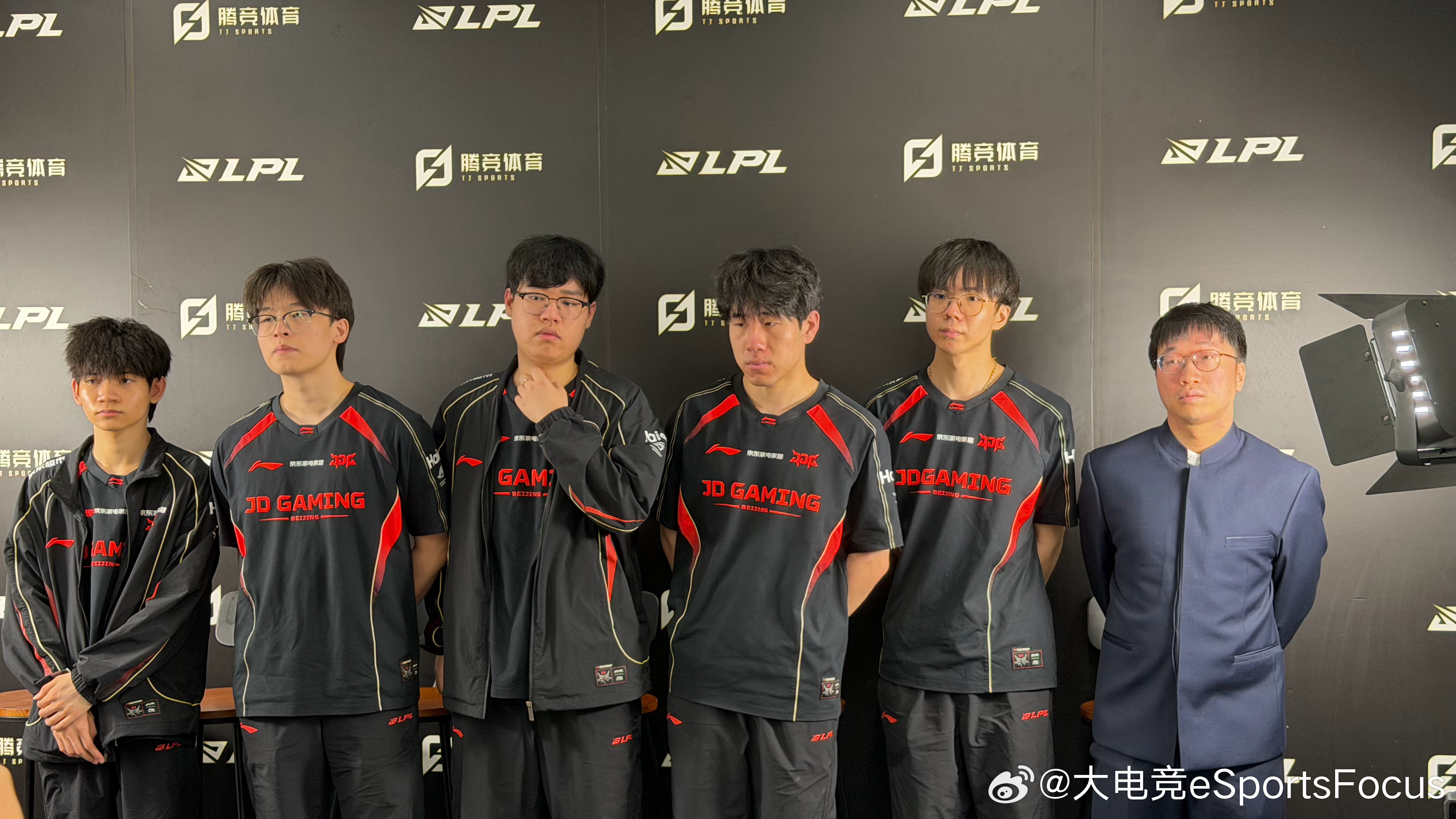 JDG全员接受群访we战胜jdg2026lpl第三赛段JDG