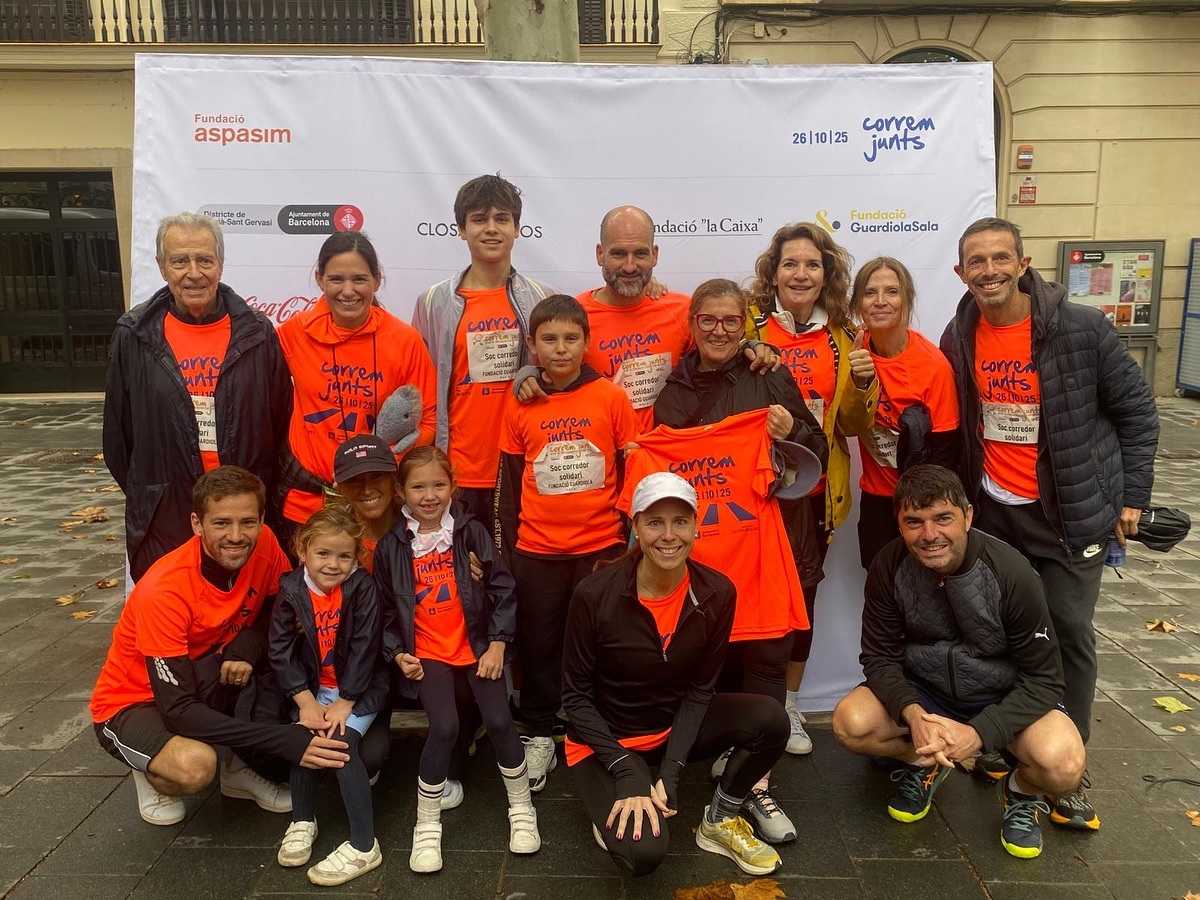 10月26日由瓜迪奥拉慈善基金会大力赞助的“第13届萨里亚英里赛”在巴塞罗那顺利